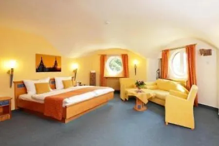 Отель Park Post 4*