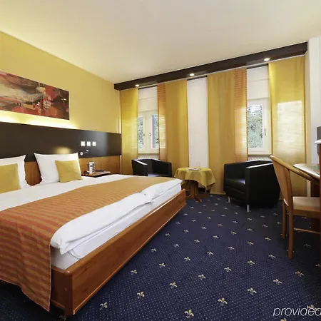 Hotel Park Post 4*